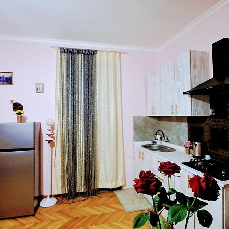 Beautiful Apartment In Old Tbilisi Exterior photo